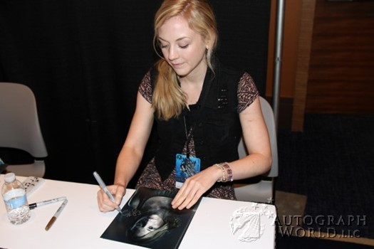 Emily Kinney autograph