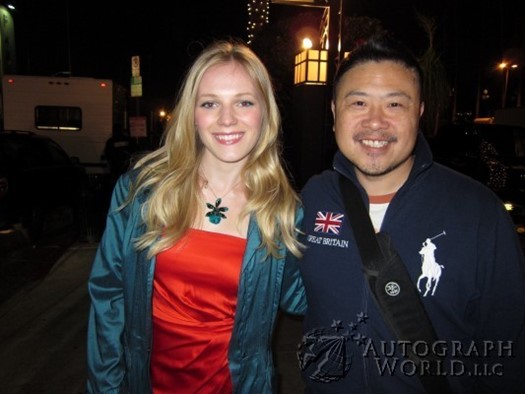 Emma Bell autograph