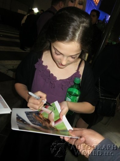 Erika Bierman autograph