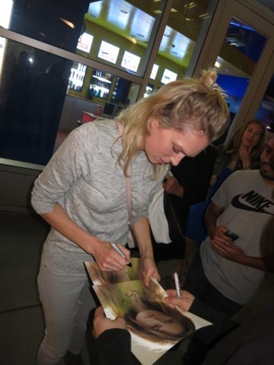 Erin Foster autograph