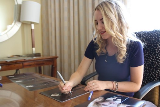 Evanna Lynch autograph