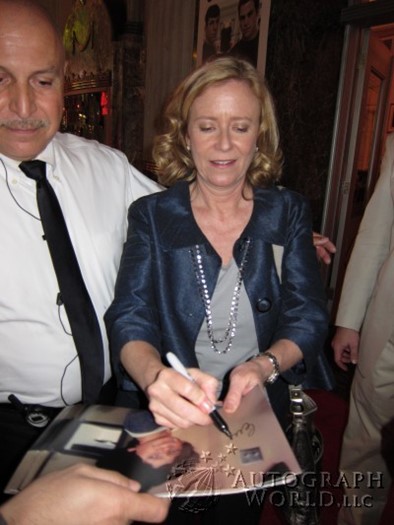 Eve Plumb autograph