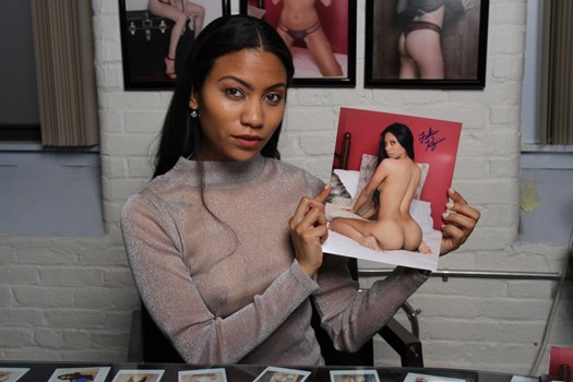 Fatima Kojima autograph