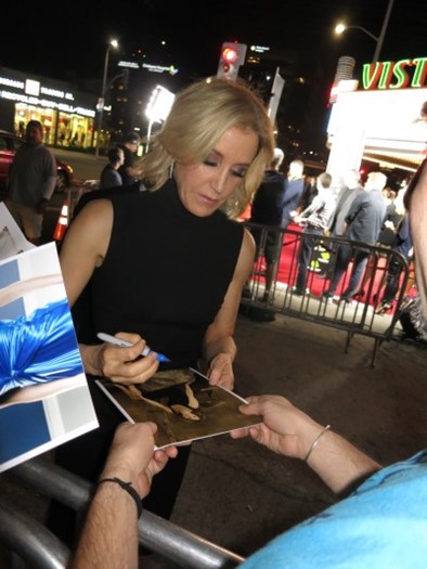 Felicity Huffman autograph