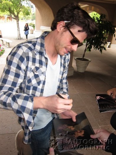 Francois Arnaud autograph