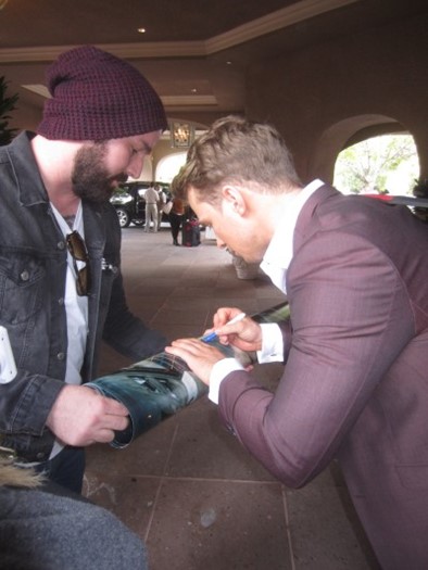 Freddie Stroma autograph