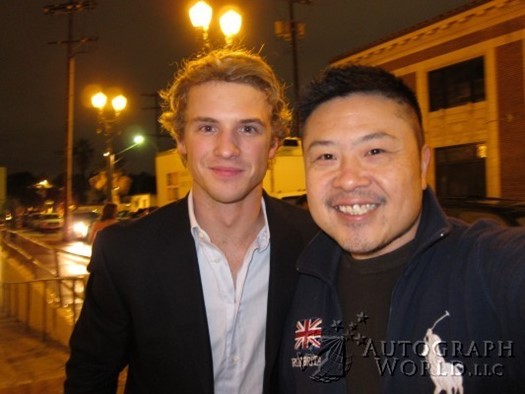 Freddie Stroma autograph