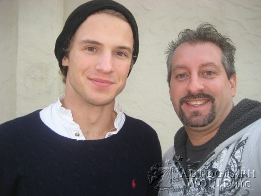 Freddie Stroma autograph