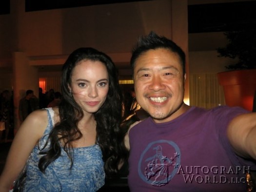 Freya Tingley autograph