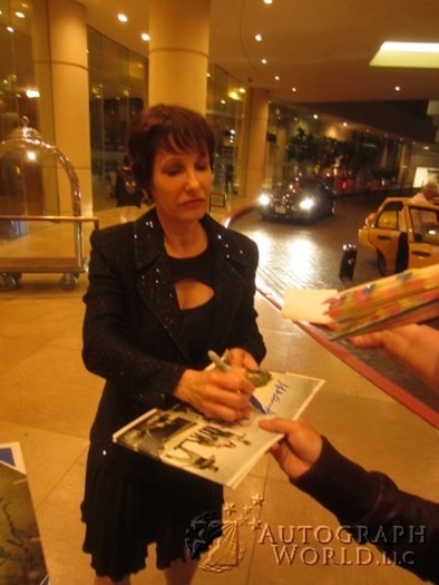 Gale Anne Hurd autograph