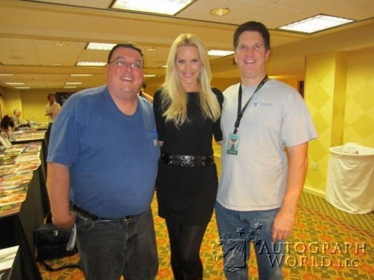 Gena Lee Nolin autograph