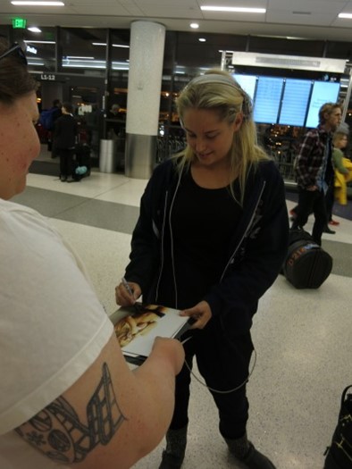 Genevieve Morton autograph