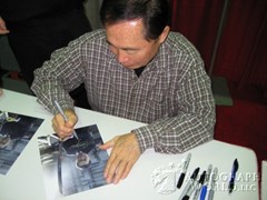 signing photo