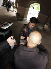 signing photo