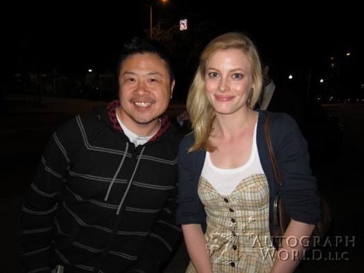 Gillian Jacobs autograph