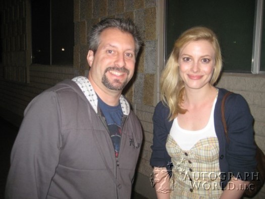 Gillian Jacobs autograph