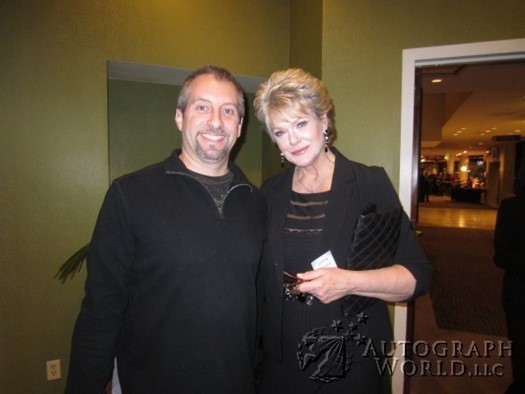 Gloria Loring autograph