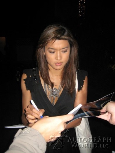 Grace Park autograph