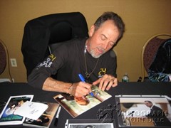 signing photo