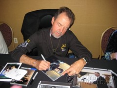 signing photo