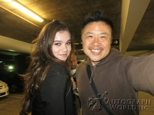 Hailee Steinfeld autograph
