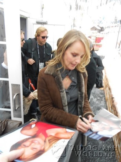Helen Hunt autograph