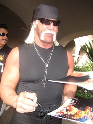 Hulk Hogan autograph