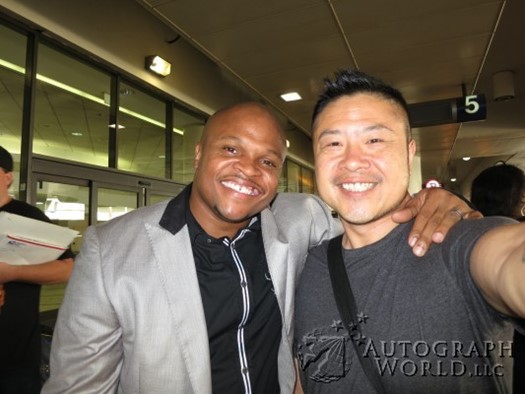 IronE Singleton autograph