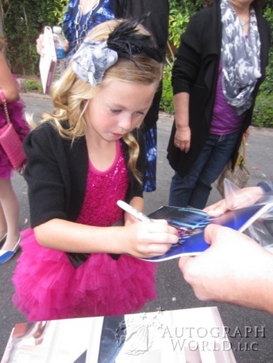 Isabella Cramp autograph