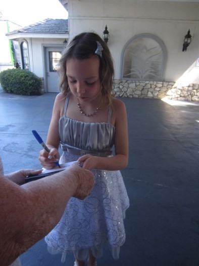 Isabelle Nelisse autograph