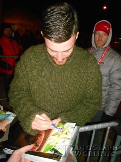  James  Frecheville autograph