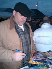 signing photo