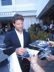 signing photo