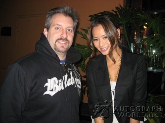 Jamie Chung autograph