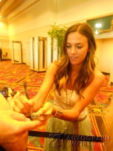 Jana Kramer autograph