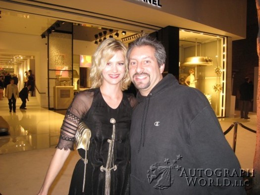 January Jones autograph