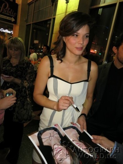 Jeananne Goossen autograph