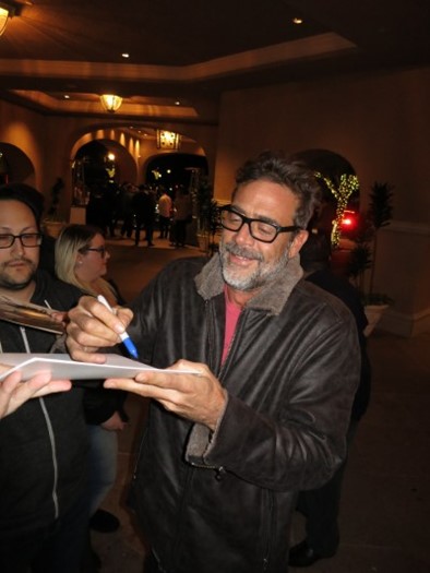 Jeffrey Dean Morgan autograph