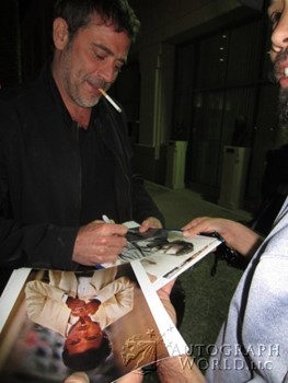 Jeffrey Dean Morgan autograph