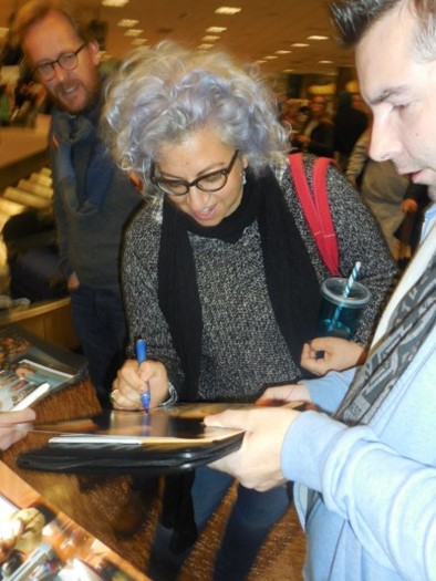 Jenji Kohan autograph