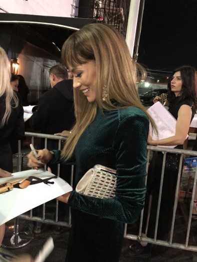 Jennifer Riley autograph