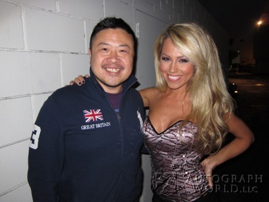 Jessica Hall autograph