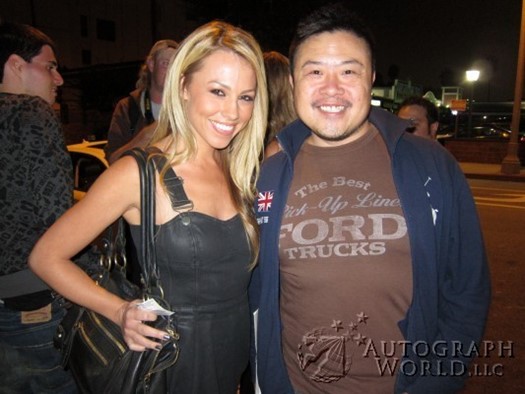 Jessica Hall autograph