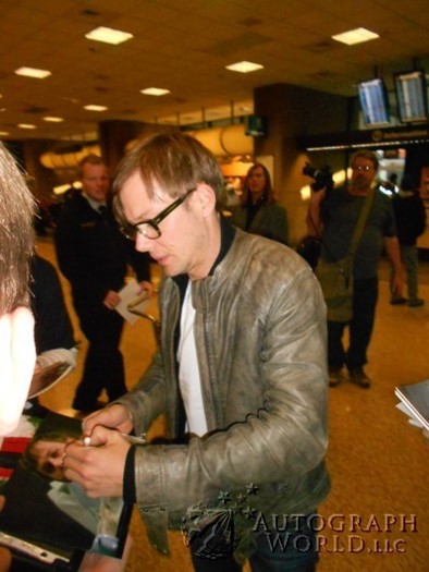 Jimmi Simpson autograph