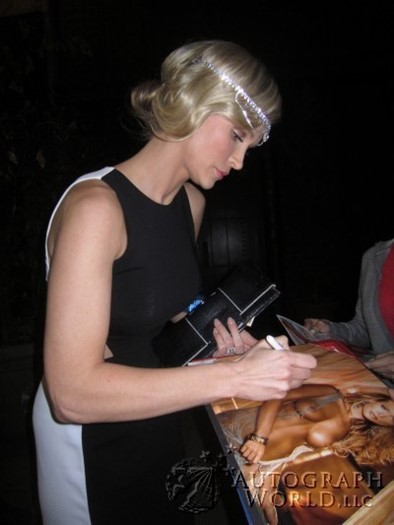 Joanna Krupa autograph