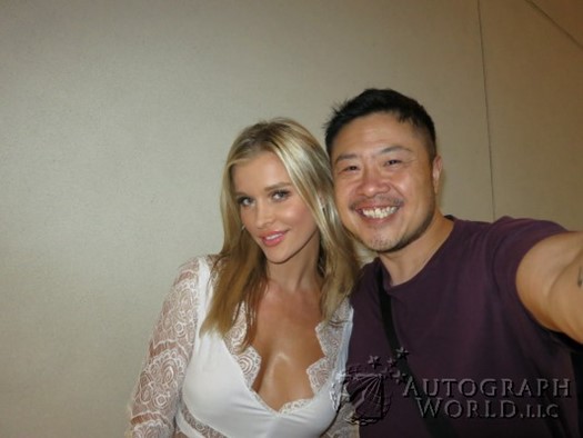 Joanna Krupa autograph
