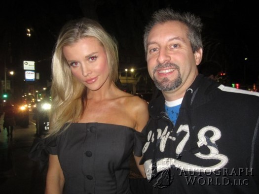 Joanna Krupa autograph