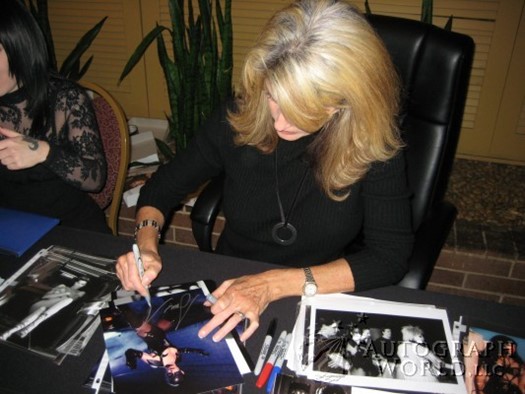Joan Severance autograph