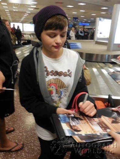 Joey King autograph