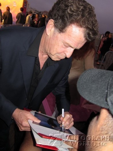 John Noble autograph